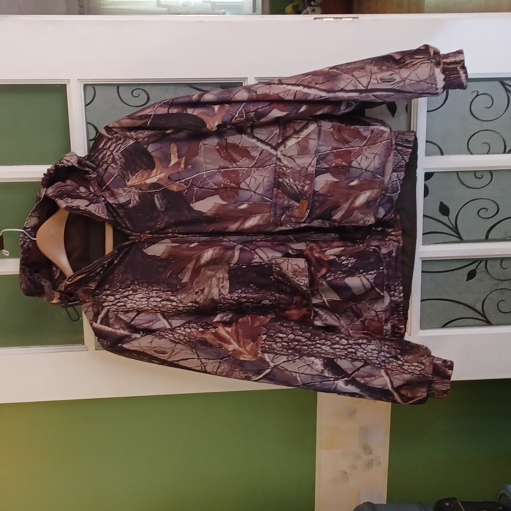 Woolrich camouflage jacket reversible  hooded jacket size medium